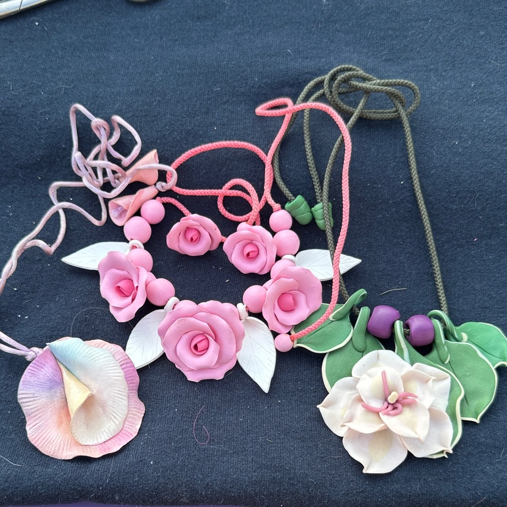 Elegant Floral Necklace Set - Pink and Green
